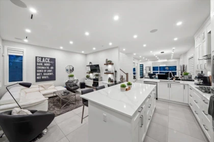 Kitchen Island Photo of 1041 Stewart Avenue, Coquitlam, BC