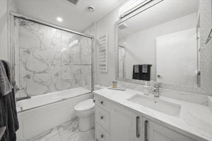 Mudroom Photo of 1041 Stewart Avenue, Coquitlam, BC