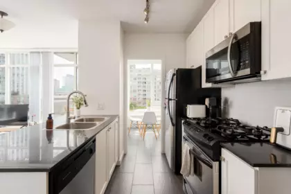 801 480 Robson Street, Vancouver, BC, Vancouver — Apartment/Condo for sale