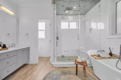 Primary Bathroom Photo of 8631 Odlin Crescent, Richmond, BC
