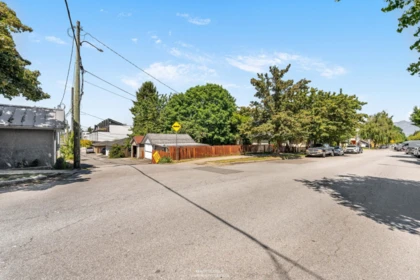 Primary Bedroom Photo of 6 W King Edward Avenue, Vancouver, BC