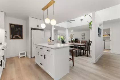 Kitchen Island Photo of 372 Cedar Street, Cultus Lake, BC