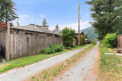 Outdoor Patio Photo of 372 Cedar Street, Cultus Lake, BC
