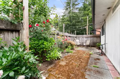 Staircase Photo of 372 Cedar Street, Cultus Lake, BC