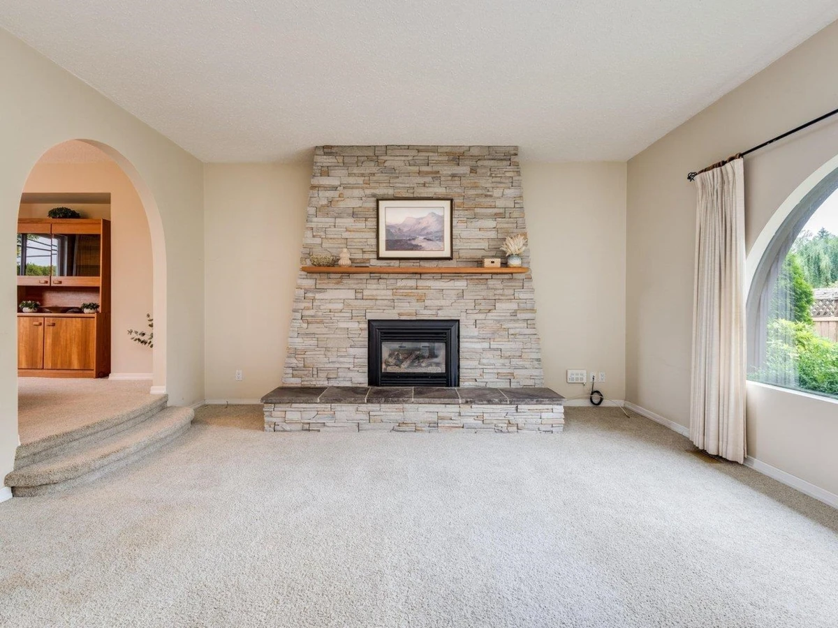 Dining Area Photo of 8064 Ivy Court, Mission, BC