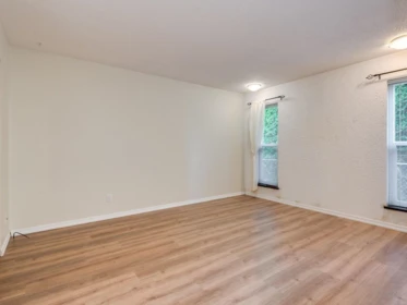 Basement Recreation Room Photo of 8064 Ivy Court, Mission, BC