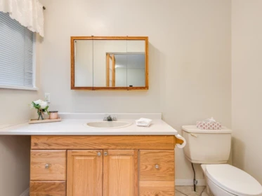 Mudroom Photo of 8064 Ivy Court, Mission, BC