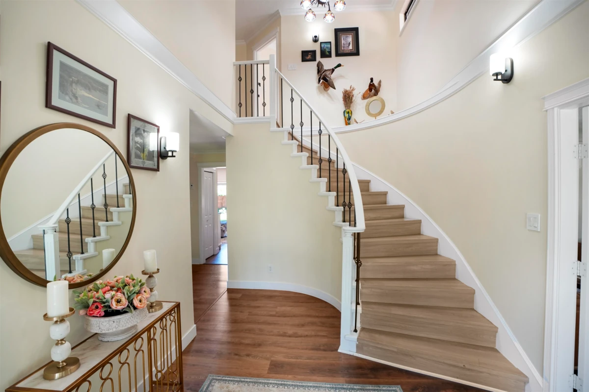 Living Room Photo of 13846 18 Avenue, Surrey, BC