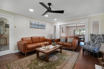 Breakfast Nook Photo of 13846 18 Avenue, Surrey, BC