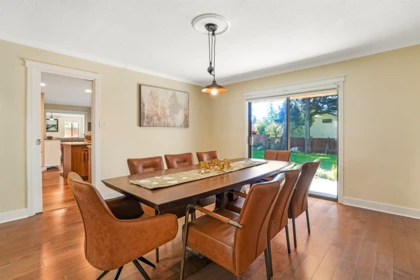 Kitchen Island Photo of 13846 18 Avenue, Surrey, BC