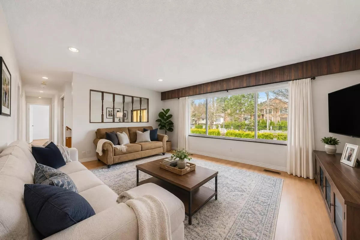 Dining Area Photo of 14058 72 Avenue, Surrey, BC