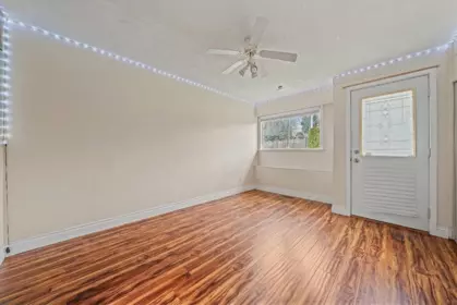Hallway Photo of 14058 72 Avenue, Surrey, BC