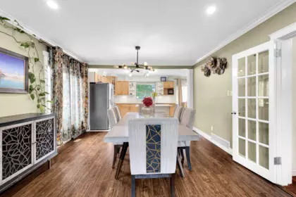 Breakfast Nook Photo of 16376 96 Avenue, Surrey, BC