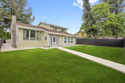 Garden / Landscaping Photo of 16376 96 Avenue, Surrey, BC