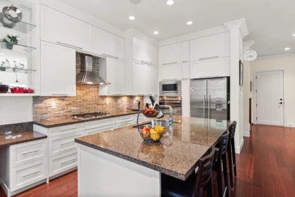 Kitchen Photo of 18 3122 160 Street, Surrey, BC