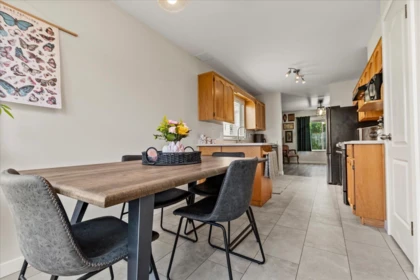 Basement Recreation Room Photo of 51 32339 7 Avenue, Mission, BC