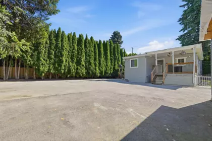Hallway Photo of 8581 152 Street, Surrey, BC