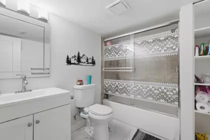 Laundry Room Photo of 8581 152 Street, Surrey, BC
