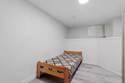 Mudroom Photo of 8581 152 Street, Surrey, BC