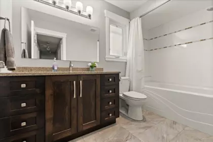 Mudroom Photo of 3672 Burnside Drive, Abbotsford, BC