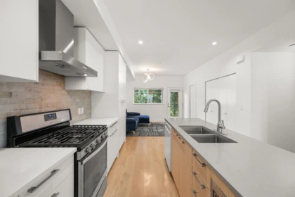 Kitchen Island Photo of 25 22810 113 Avenue, Maple Ridge, BC