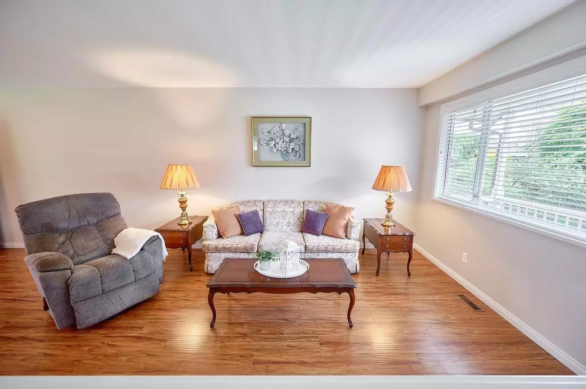Dining Area Photo of 12361 Greenwell Street, Maple Ridge, BC