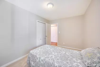 Guest Bathroom Photo of 12361 Greenwell Street, Maple Ridge, BC