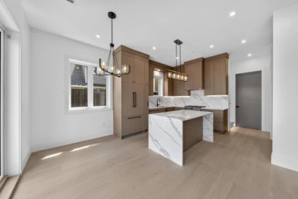 2 847 E 10th Avenue, Vancouver, BC, Vancouver — Half Duplex for sale