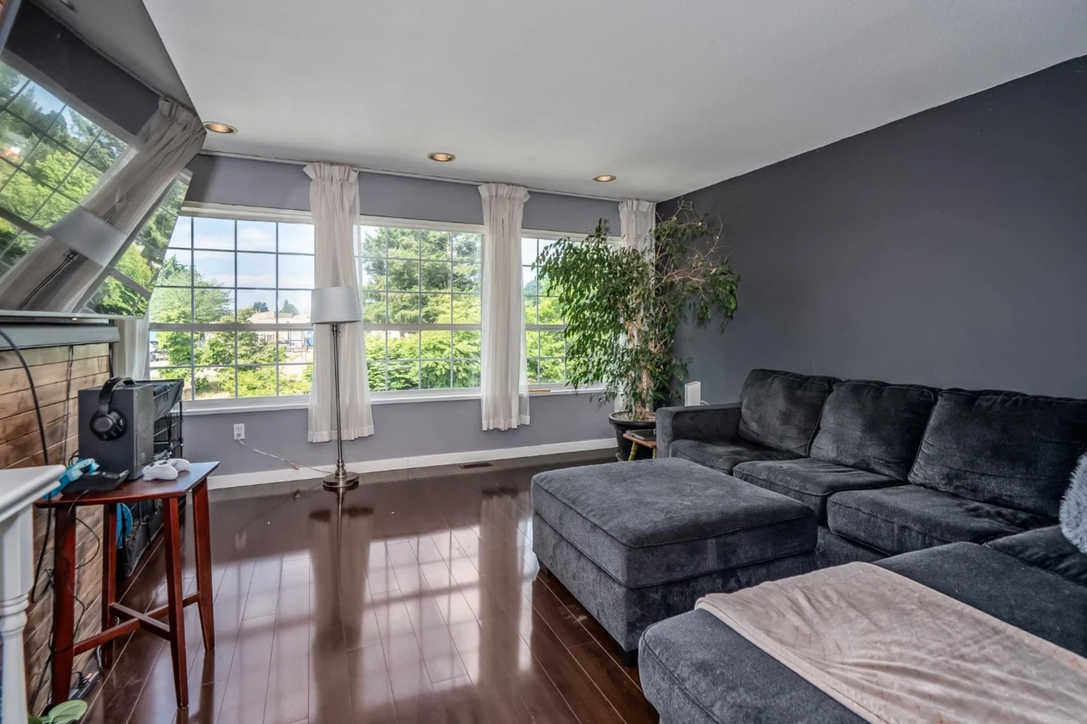 Family Room Photo of 8232 Peacock Street, Mission, BC