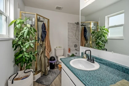 Laundry Room Photo of 8232 Peacock Street, Mission, BC