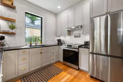 Breakfast Nook Photo of 34850 Clayburn Road, Abbotsford, BC