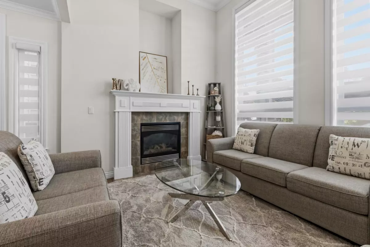 Dining Area Photo of 14732 71a Avenue, Surrey, BC
