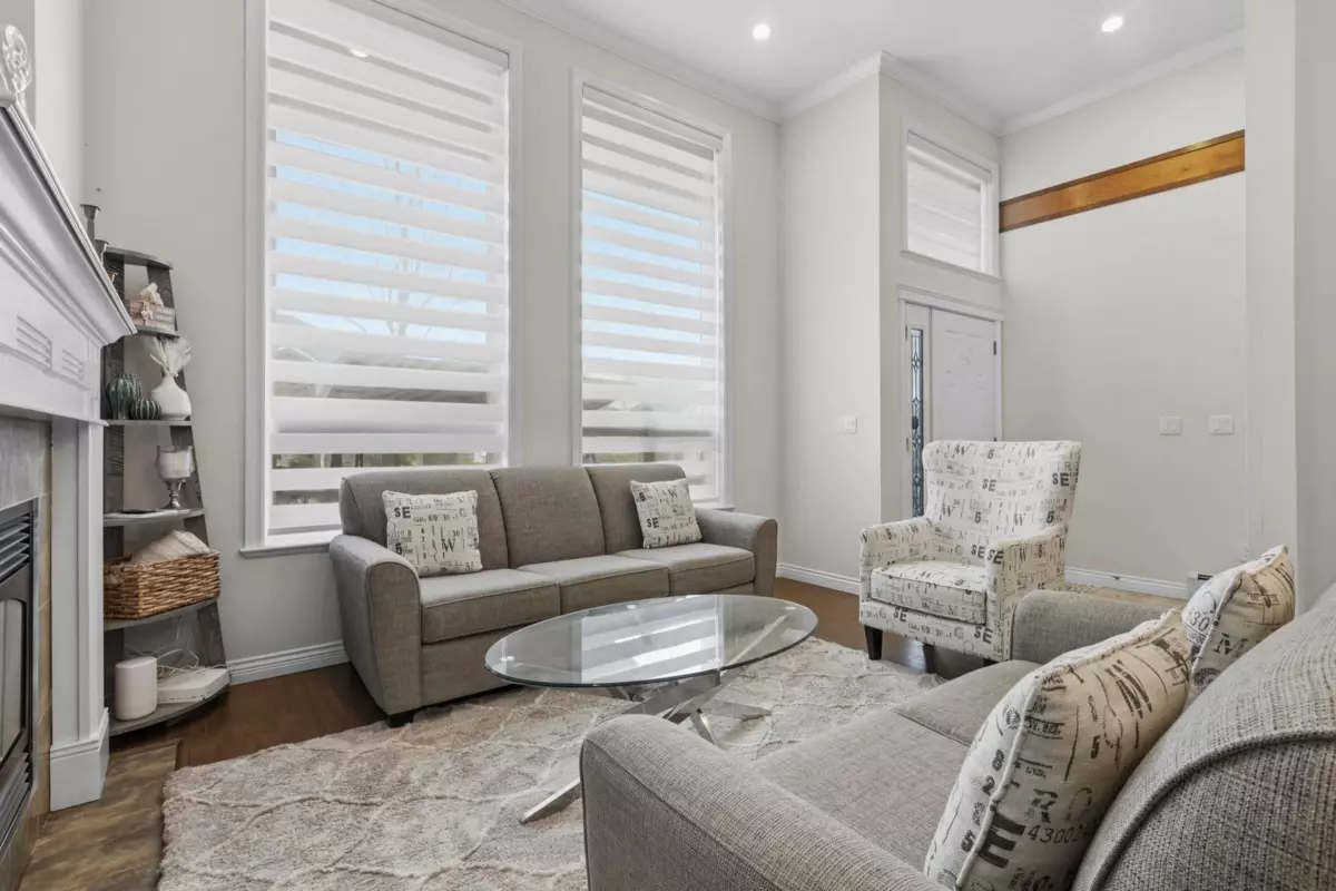 Family Room Photo of 14732 71a Avenue, Surrey, BC