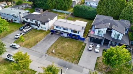 Fitness Center Photo Near 10277 129a Street, Surrey, BC