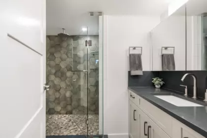 Mudroom Photo of 208 655 W 13th Avenue, Vancouver, BC