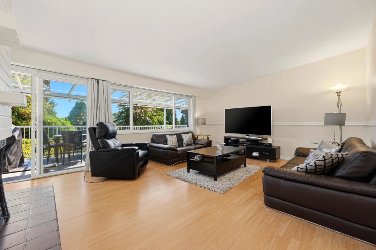 Dining Area Photo of 693 Plymouth Drive, North Vancouver, BC