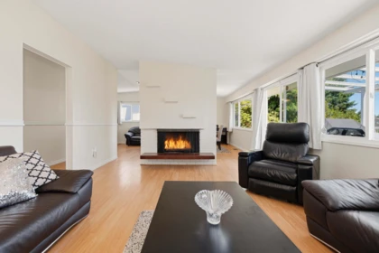 Kitchen Photo of 693 Plymouth Drive, North Vancouver, BC