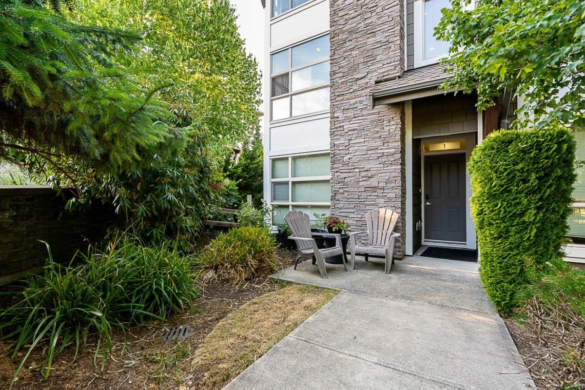 Dining Area Photo of 1 6671 121 Street, Surrey, BC