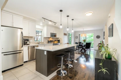 Breakfast Nook Photo of 1 6671 121 Street, Surrey, BC