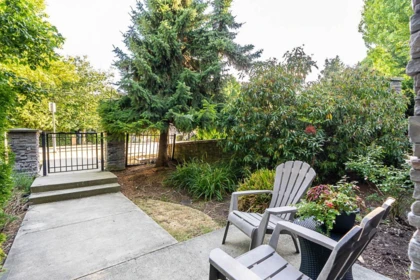 Kitchen Photo of 1 6671 121 Street, Surrey, BC