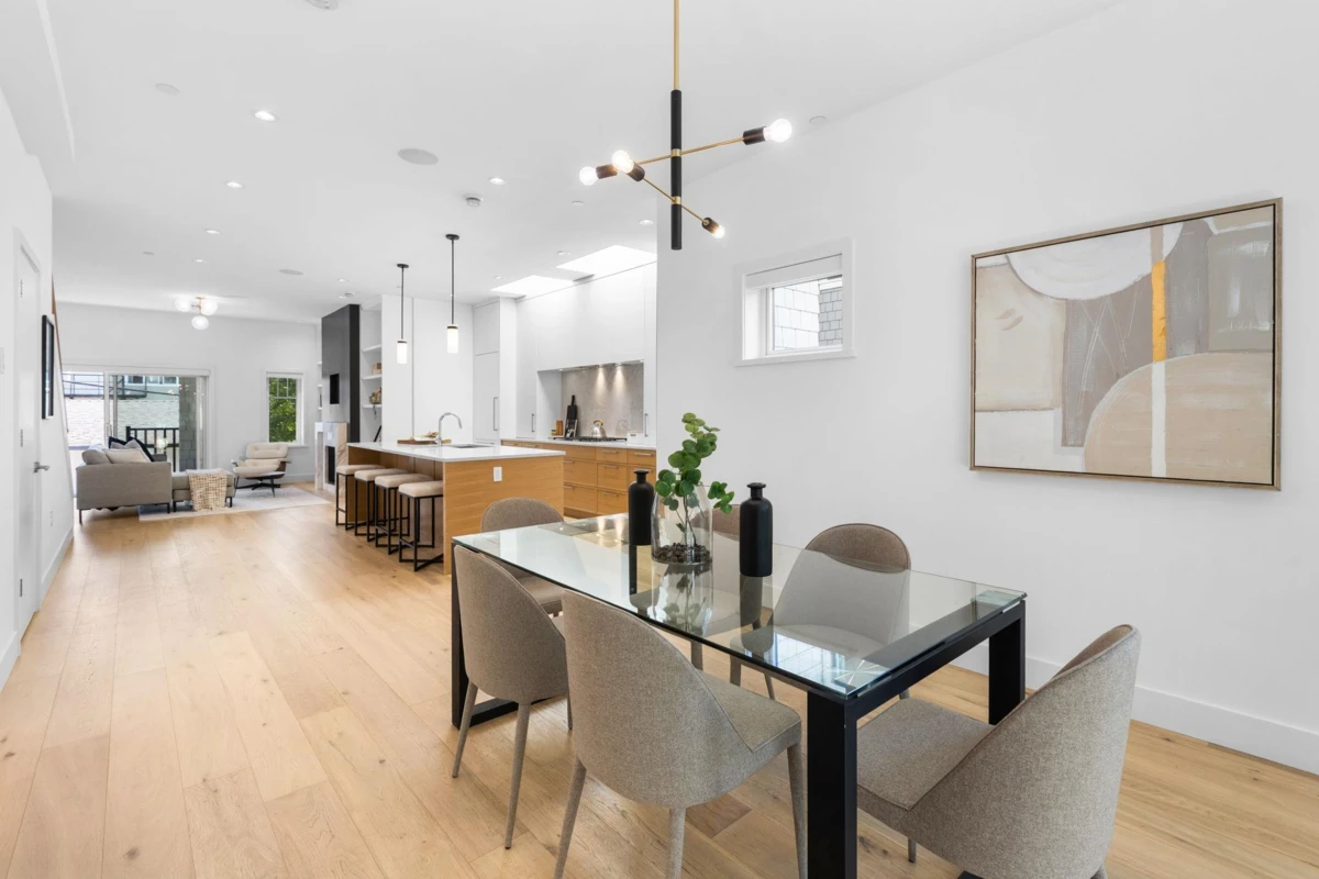 Living Room Photo of 2518 W 3rd Avenue, Vancouver, BC