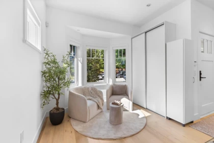 Kitchen Photo of 2518 W 3rd Avenue, Vancouver, BC