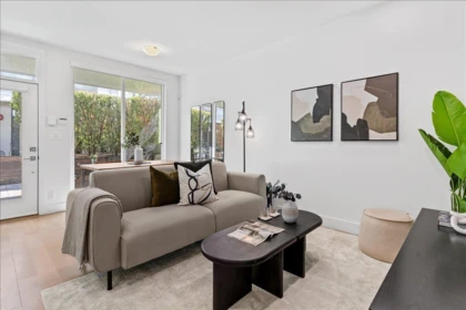 5 1415 E 1st Avenue, Vancouver, BC, Vancouver — Townhouse for sale
