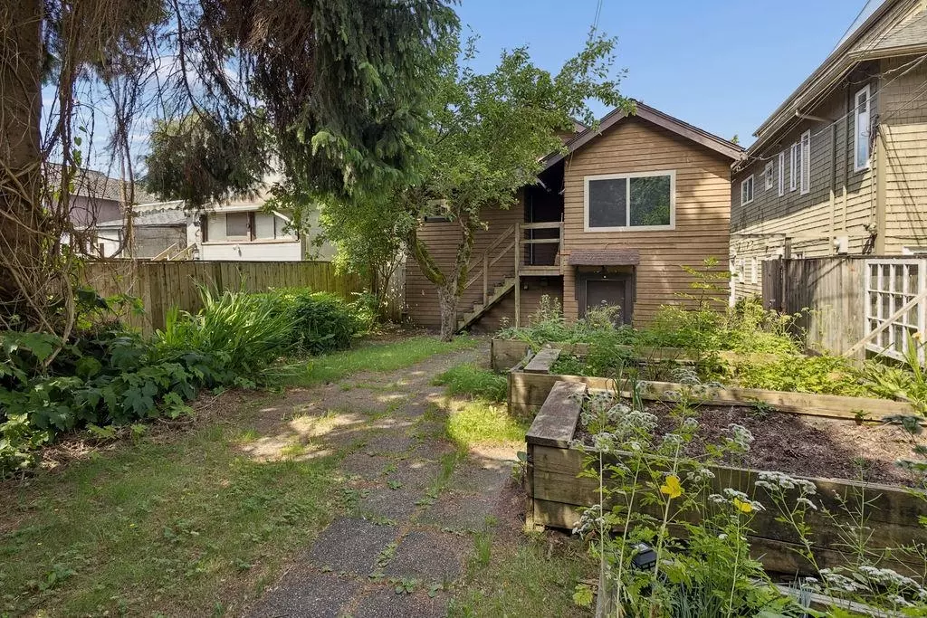 Family Room Photo of 5998 Larch Street, Vancouver, BC