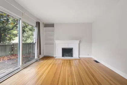 Breakfast Nook Photo of 5998 Larch Street, Vancouver, BC