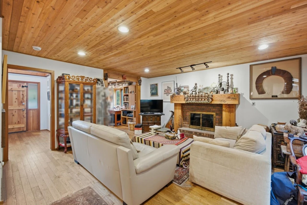 Dining Area Photo of 13965 Harris Road, Pitt Meadows, BC