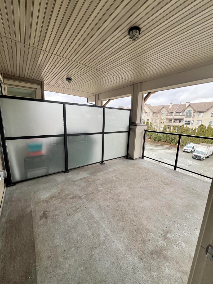 Family Room Photo of 302 12409 Harris Road, Pitt Meadows, BC