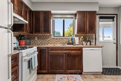 Kitchen Photo of 9123 Armitage Street, Chilliwack, BC