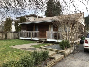 5492 Viola Street, Chilliwack, BC, Chilliwack — Single Family Residence for sale