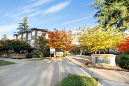 21 5888 144 Street, Surrey, BC, Surrey — Townhouse for sale